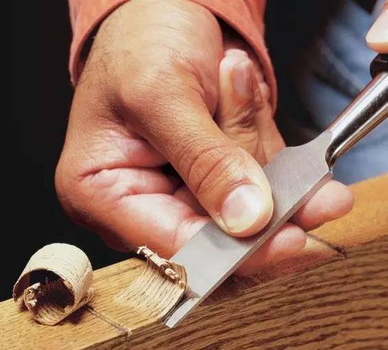 墨斗弹线总歪斜？老木匠亲授三招校正法省三小时