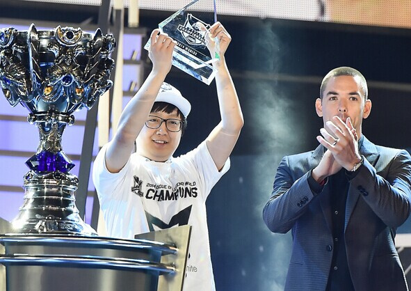 新手怎么在SMM比赛中逆袭夺冠？