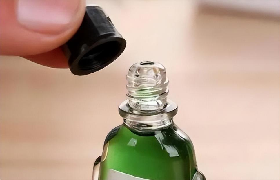 外国妹子为何痴迷风油精？深度评测东方秘药的魔力效应