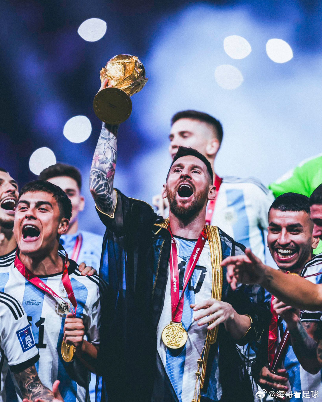 《突发：国际足联更新世界杯比赛夺冠榜排名 阿根廷36年后再登顶触发南美足联修订条款》