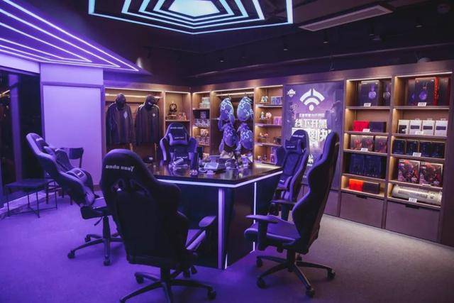 大酒神零食店凭什么让电竞迷边打游戏边剁手？万字深度评测揭秘！