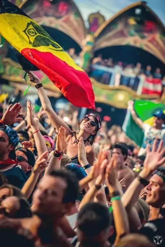 音浪太强不晃会被撞到地面？亲测三款音浪杀手的生存指南