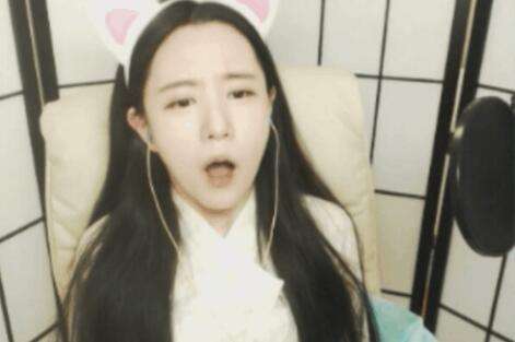 被狮子狗抓哭的女主播为何引爆全网?评测恶意狙击现象 被狮子狗抓哭的女主播为何引爆全网?评测恶意狙击现象