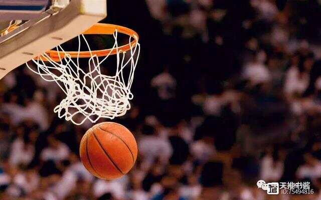 篮球天王怎么练成？球场菜鸟必看技巧与装备选择