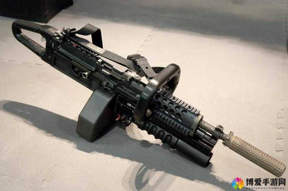 KAC锯式机枪后坐力到底有多小，新手真的能轻松上手吗？