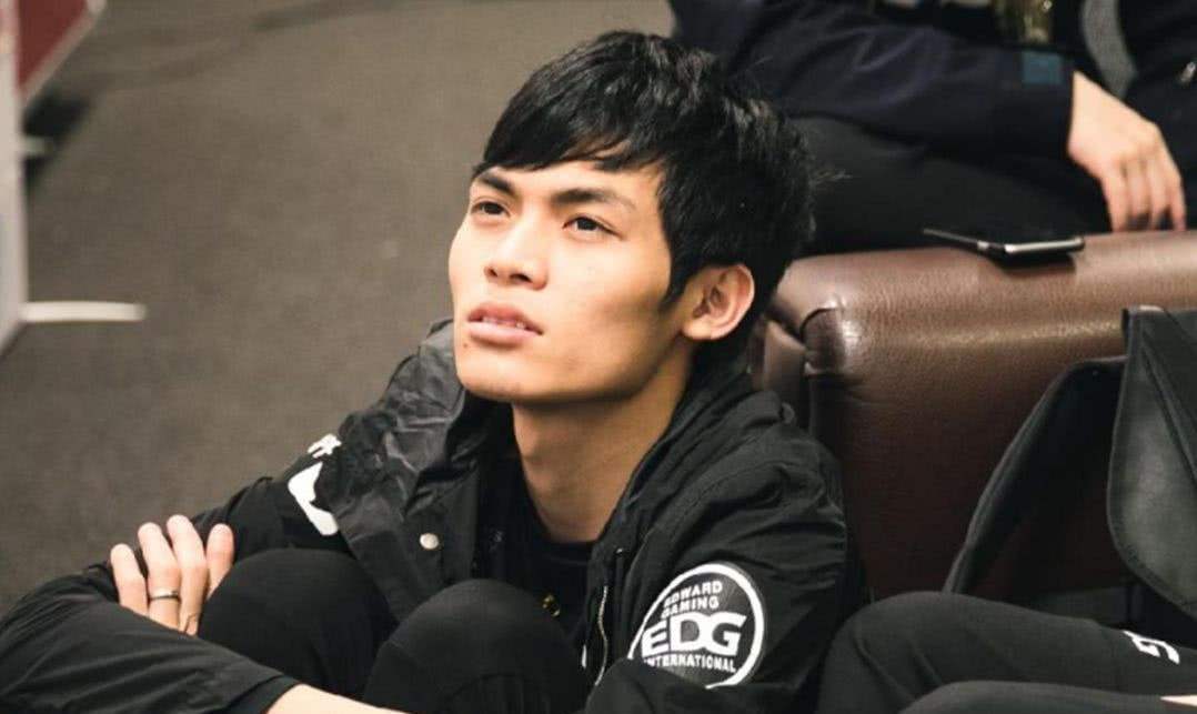 LOLTabe过往职业经历回顾，从选手到名帅的蜕变路