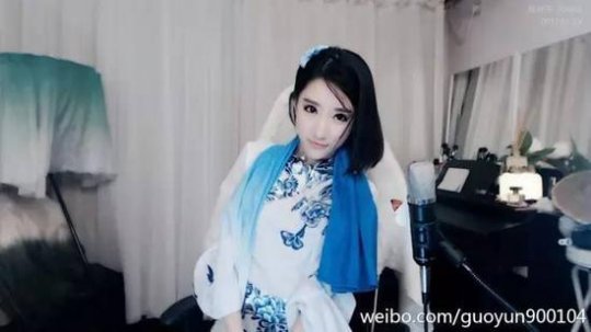 郭mini换衣事件与国风转型，英雄联盟直播生态演变深度解析，主播生涯数据对比