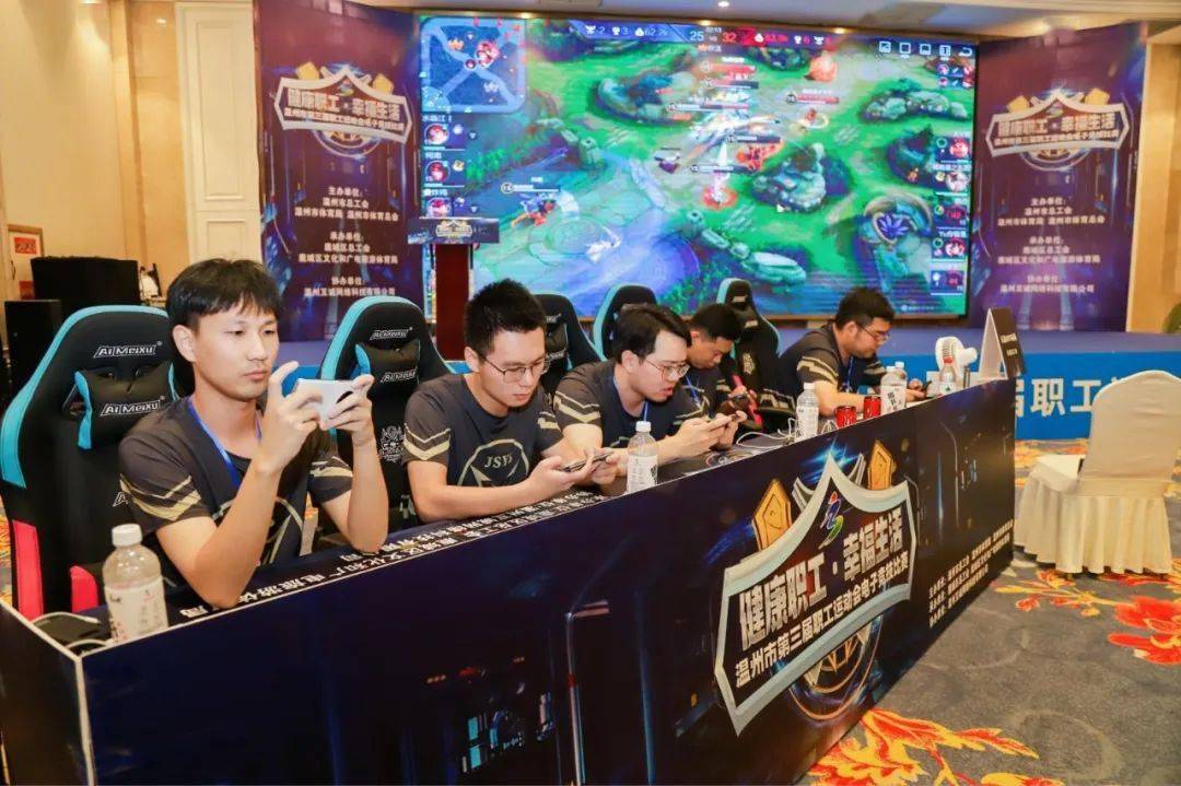 “宝刀未老战队”究竟靠什么在赛场上屡创奇迹？