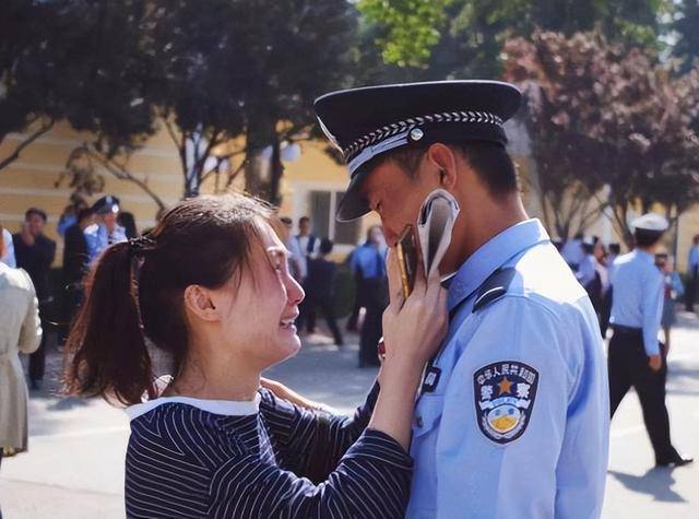 老婆是女警怎么相处_家规比警规严_过来人避坑指南 老婆是女警怎么相处_家规比警规严_过来人避坑指南