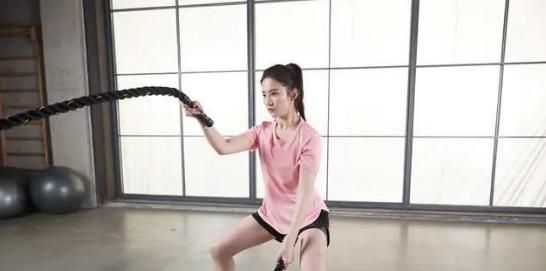 普通人能学会刘亦菲的单手平板支撑吗？