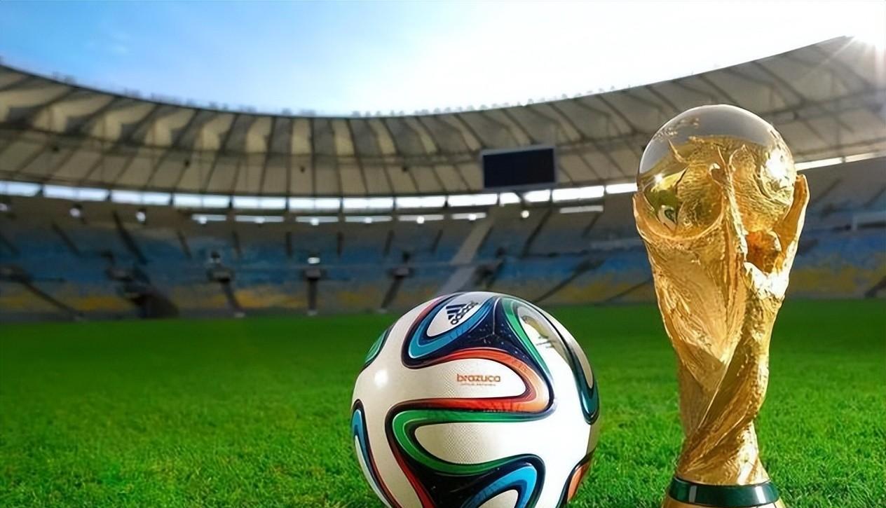 《突发：世界杯比赛前准备哪些引球员罢工！国际足联紧急调整每日3赛制》