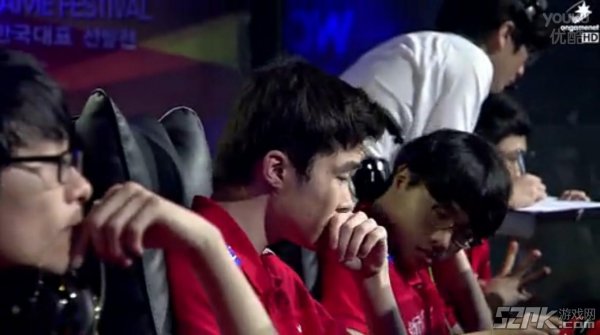 震撼揭秘！带你重温SKTT1夺冠时刻