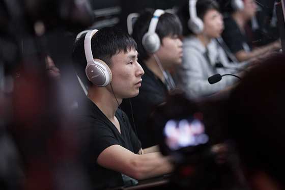 解说台变战场：单车与Pis的代练之争如何重塑电竞生态