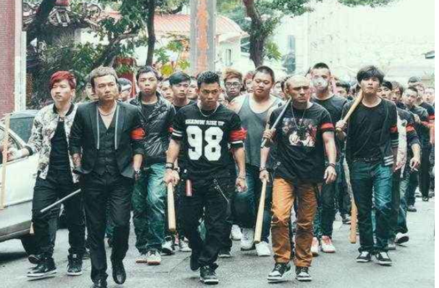 校园黑帮怎么玩_新手避坑三招_快速称霸全攻略