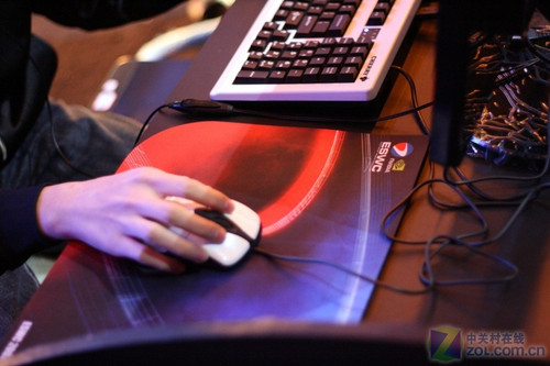 ALIENWARE DOTA电竞装备评测：职业选手的秘密武器？