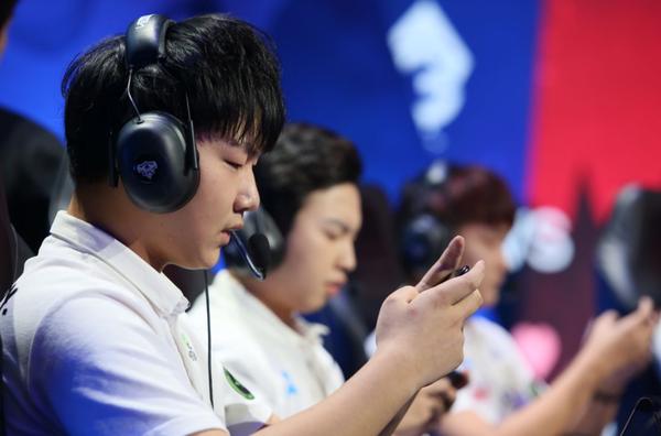 FLY战队究竟是哪个国家的，为什么能在S14全球总决赛让人眼前一亮？