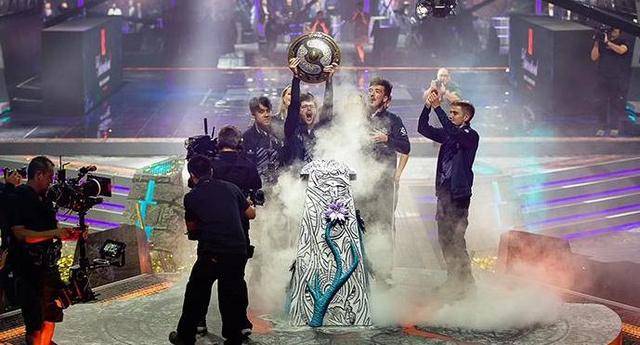 LOL领奖中心究竟藏着多少不为人知的领奖窍门？