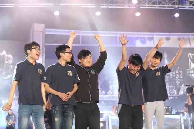 S3皇族vsOMG:逆风决策博弈,高地攻防如何改写电竞史 S3皇族vsOMG:逆风决策博弈,高地攻防如何改写电竞史