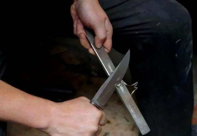 为什么别人拿把破刀都能秒人，你拿神器却打不死人？