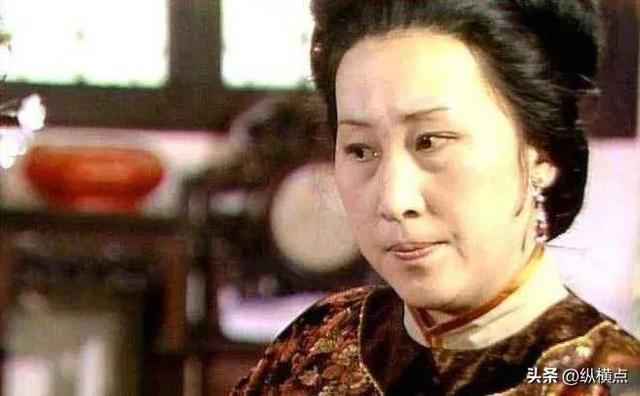 薛姨妈到底啥人设_豪门贵妇生存法则_三天读懂红楼第一妈