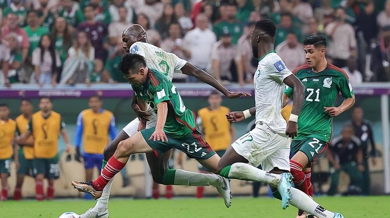 《突发：世界杯比赛前准备哪些引球员罢工！国际足联紧急调整每日3赛制》