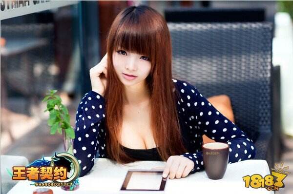 雅典娜在歪歪直播到底要怎么玩才能火？