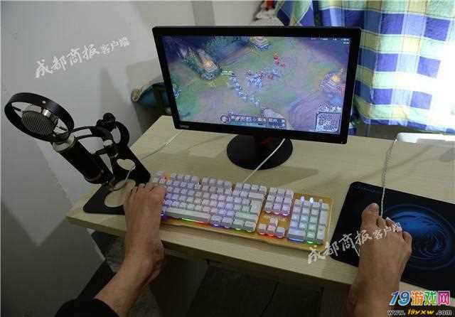 LOL用筷子怎么玩？无臂主播生存攻略大揭秘