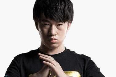 RNG小虎微博风云:名人堂祝贺长文七次修订,电竞圈十年恩怨全记录 RNG小虎微博风云:名人堂祝贺长文七次修订,电竞圈十年恩怨全记录