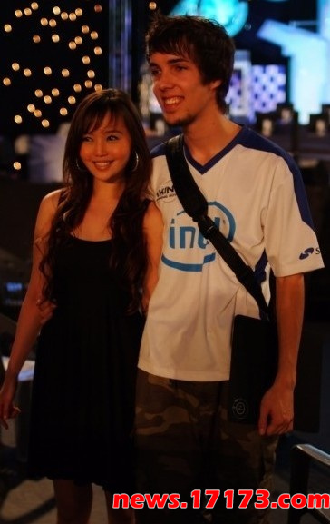 兽王Grubby老婆啥来头_从新加坡小姐到电竞教母_三大逆袭密码全解析