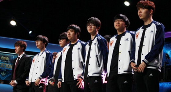 OMG对战SKT怎么赢？经典战术拆解与版本答案