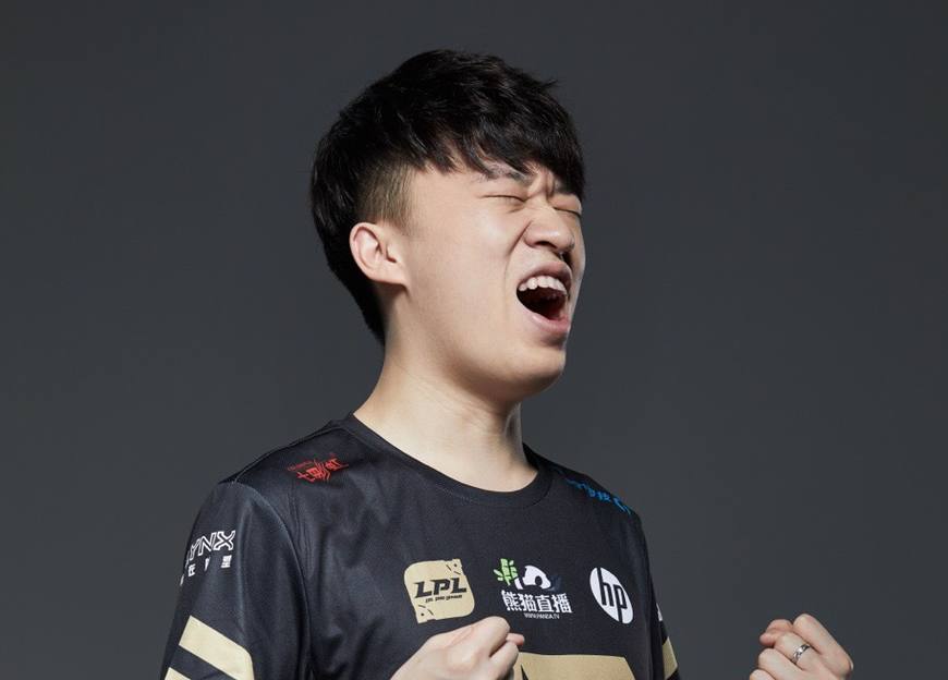 RNG小虎微博风云:名人堂祝贺长文七次修订,电竞圈十年恩怨全记录 RNG小虎微博风云:名人堂祝贺长文七次修订,电竞圈十年恩怨全记录