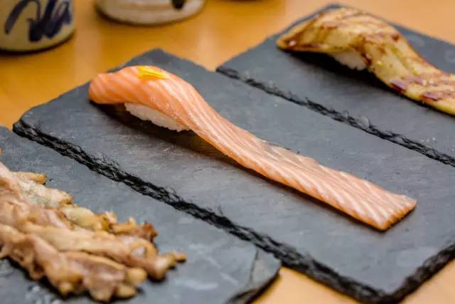 午市长队终结者!这家寿司店用 三秒定律 锁住鲜甜 午市长队终结者!这家寿司店用 三秒定律 锁住鲜甜