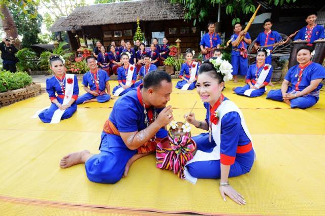 极品泰妹另类演绎昆仑悟:换个口味,感受不一样的音乐魅力 极品泰妹另类演绎昆仑悟:换个口味,感受不一样的音乐魅力