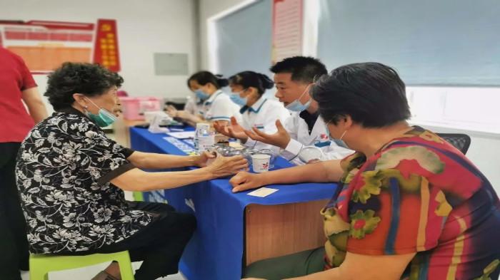 七彩凤凰鱼繁殖技巧：集体繁殖方法详解与注意事项