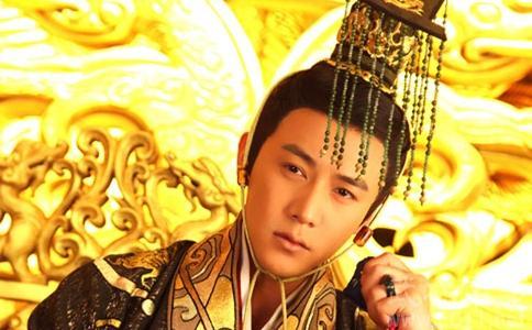 梦见女人光全身预示着什么？