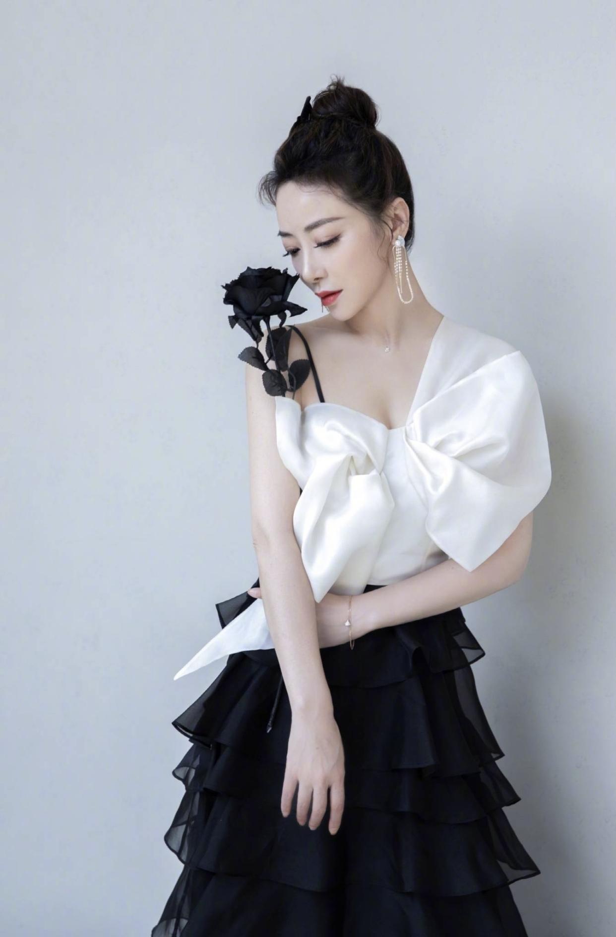 12月13日为什么全网变黑白？