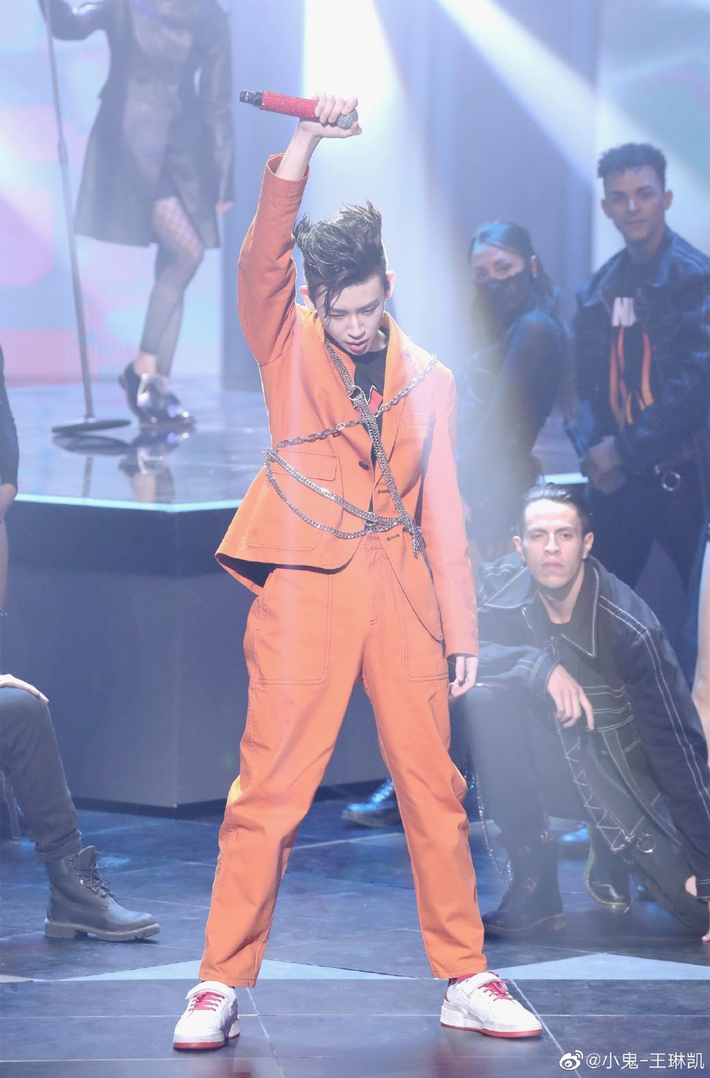 属虎人这辈子注定和谁绑在一起？