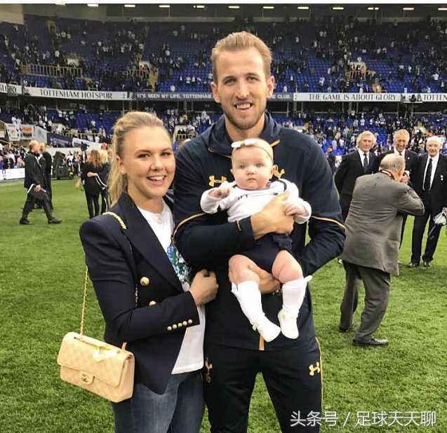 探寻有意义有内涵的贺姓名字:独特名字的创意源泉 探寻有意义有内涵的贺姓名字:独特名字的创意源泉