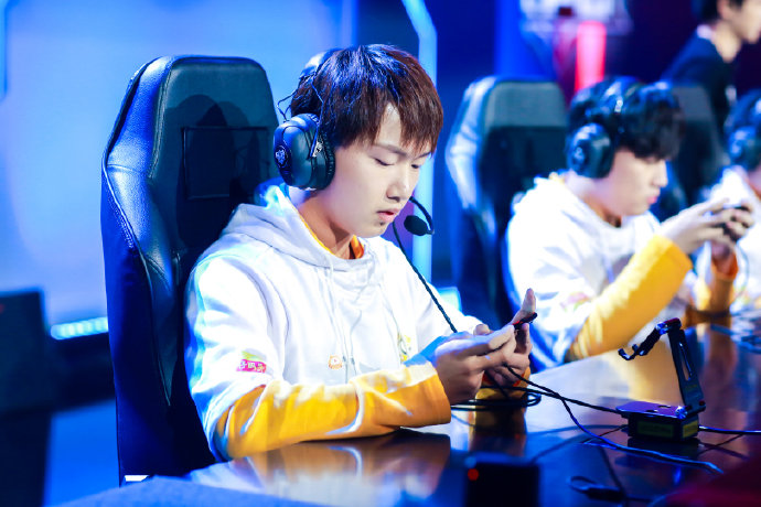 Fly战队战术分析