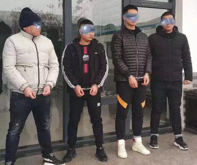 支付宝朋友圈刷到领导动态怎么办？