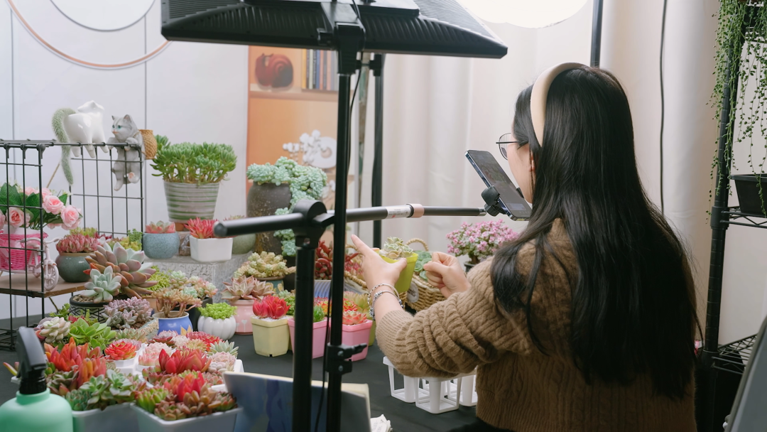 阿阮抖音直播卖花,教你如何挑选优质鲜花 阿阮抖音直播卖花,教你如何挑选优质鲜花