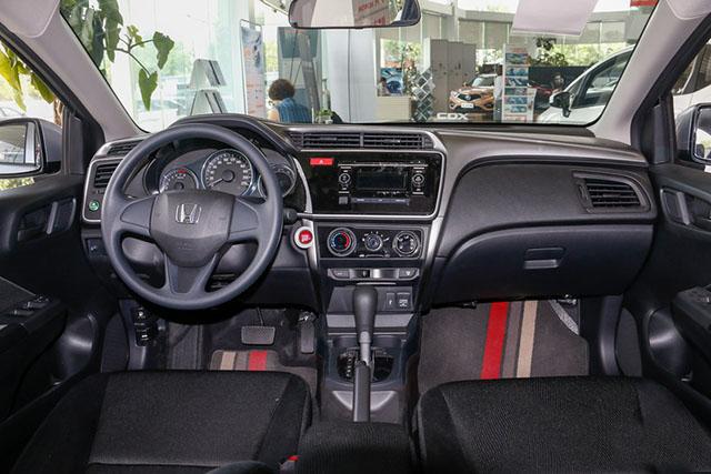 红腹金刚鹦鹉真的适合新手养吗？