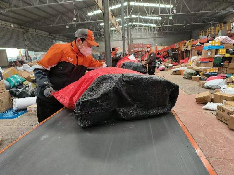 快递春节要集体停运？这条消息害了多少网购党