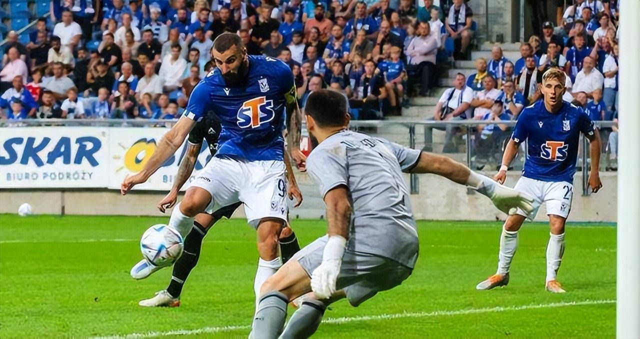 2016年2月20日发生了什么让全球玩家集体熬夜？