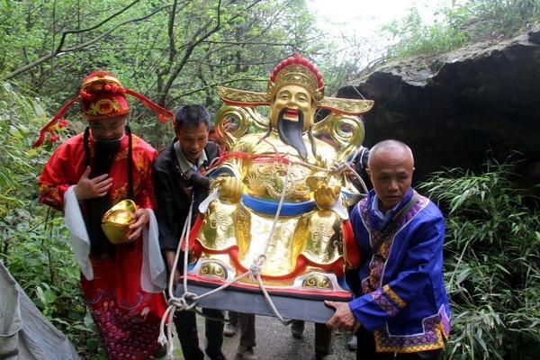 家里供了财神爷却总感觉财运不顺？