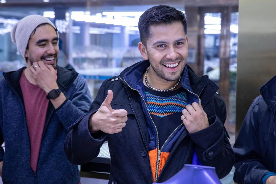 淘宝钱卡在平台半个月怎么办？