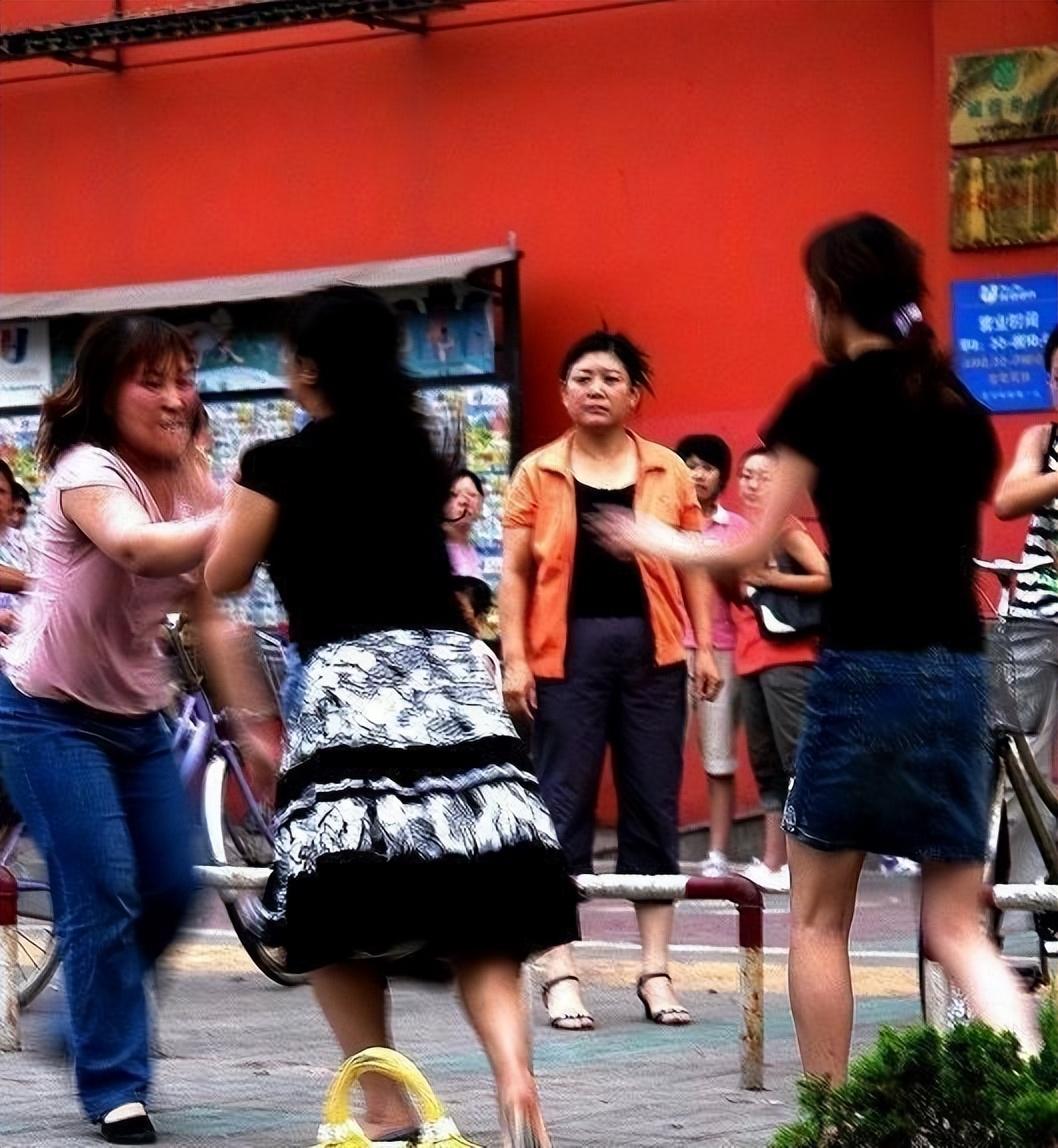 微信群发消息全攻略：教你一招搞定多人通知不抓狂