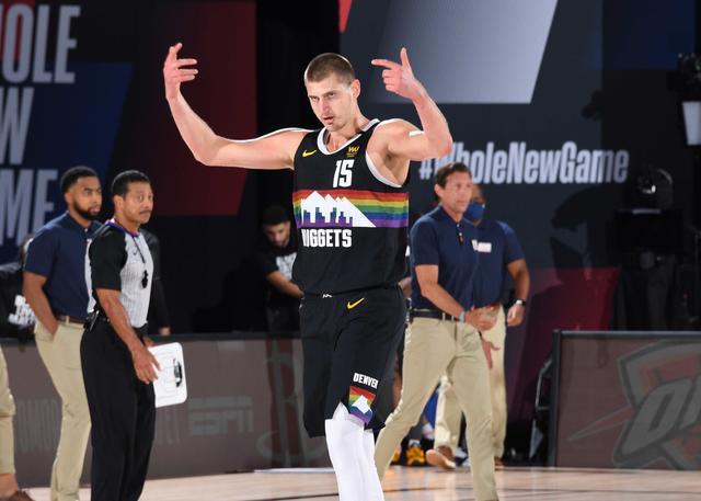 属蛇人2021年真的会犯太岁吗？