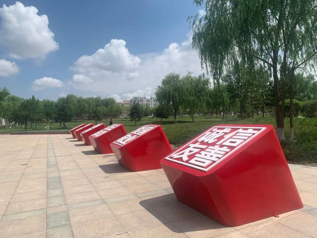 街头邂逅真能擦出爱情火花吗？