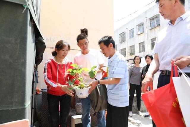 张姓宝宝取名真的只能叫张伟吗？